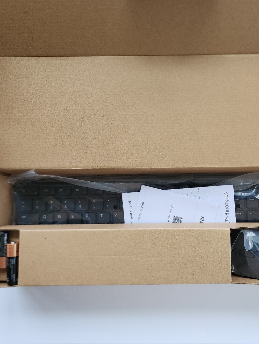 Dell KM3322W Wireless Keyboard & Mouse Combo Black NWT